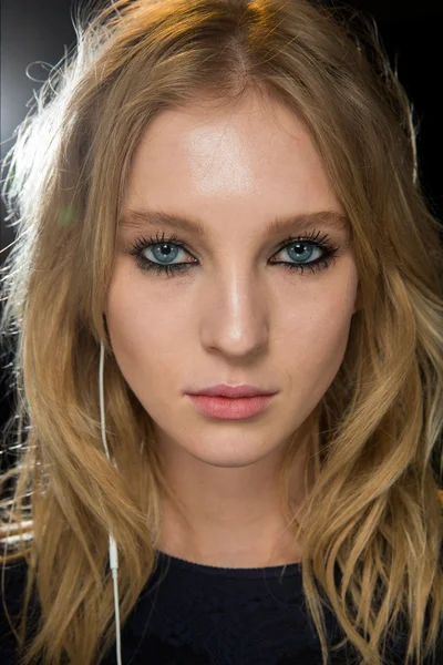 Look 3